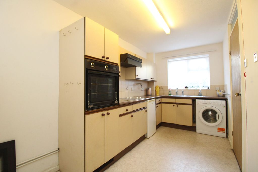 Property photo 3 of 14