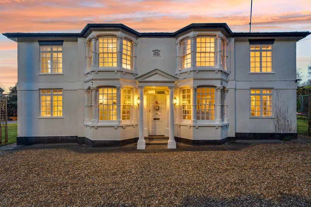 Property photo 1 of 25 Pear Tree Cottage