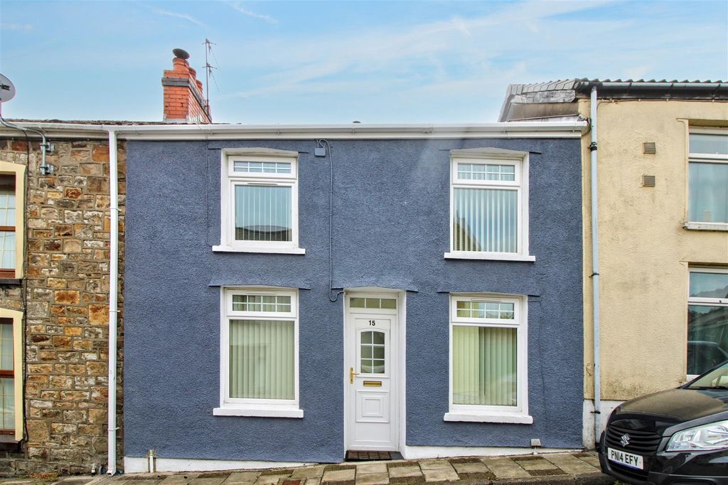Property photo 1 of 12