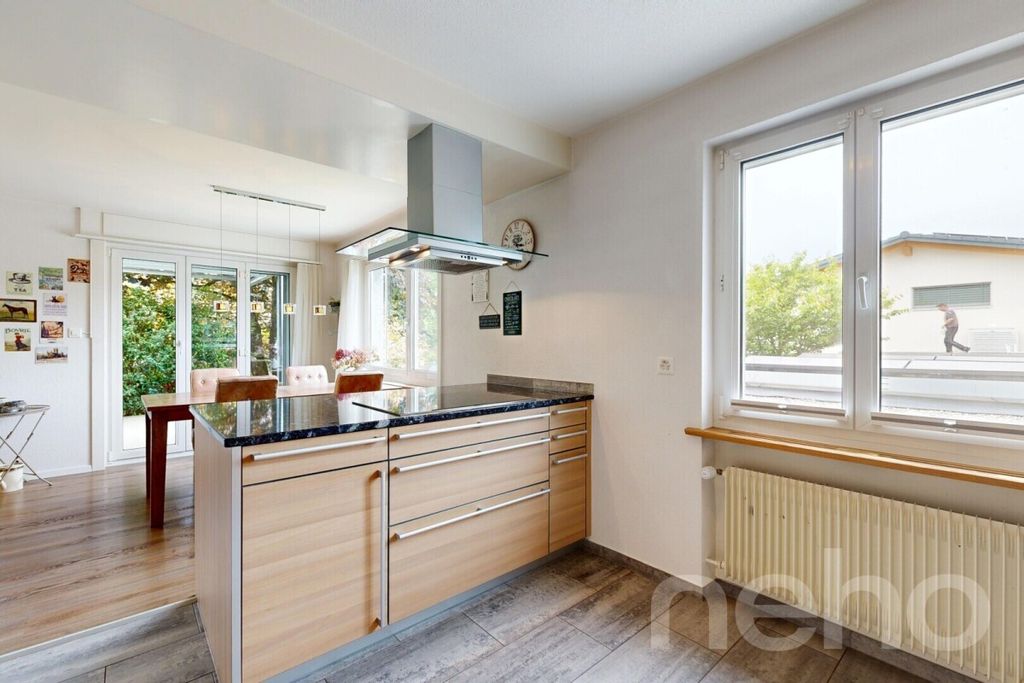 Property photo 1 of 3
