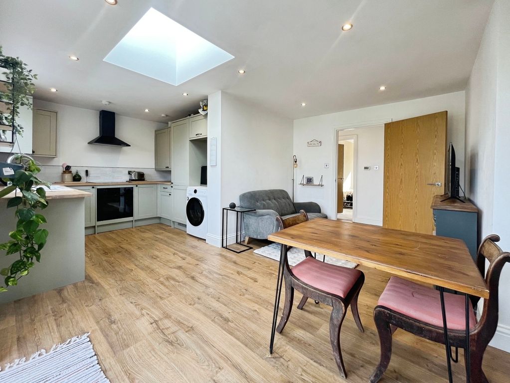 Property photo 2 of 14 Pbox-Img.Jpg