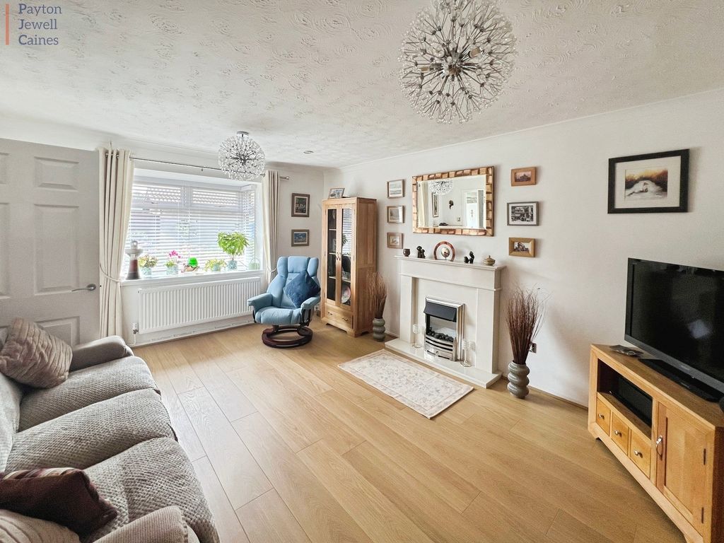 Property photo 3 of 11 Not Specified