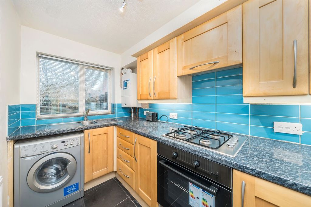 Property photo 3 of 5