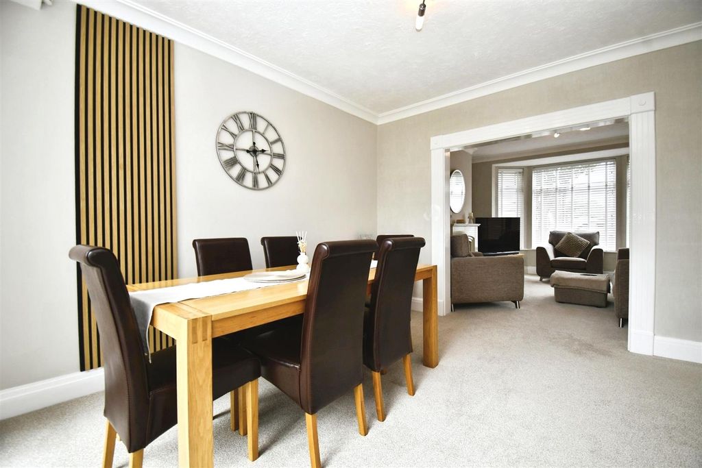 Property photo 3 of 26 Dining Room