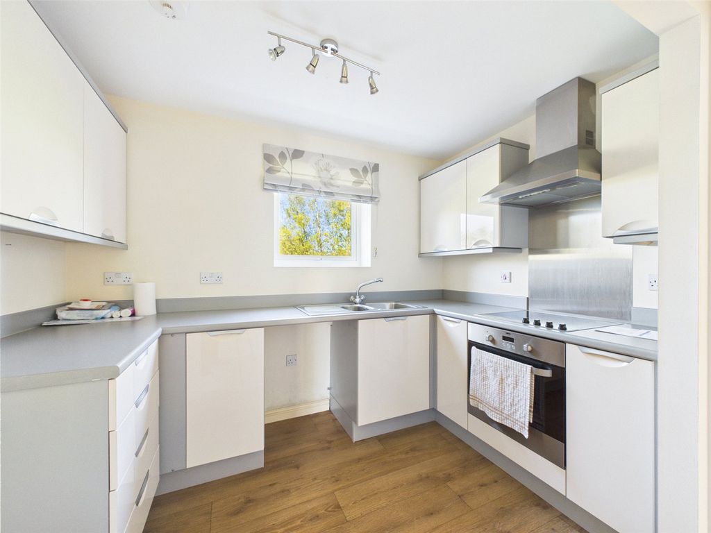 Property photo 3 of 11 Picture No. 02