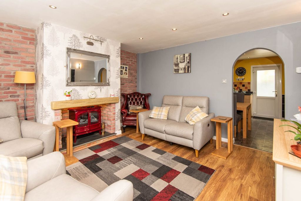 Property photo 2 of 19