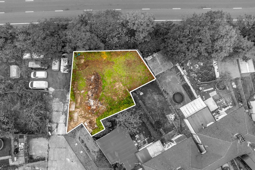 Property photo 2 of 10