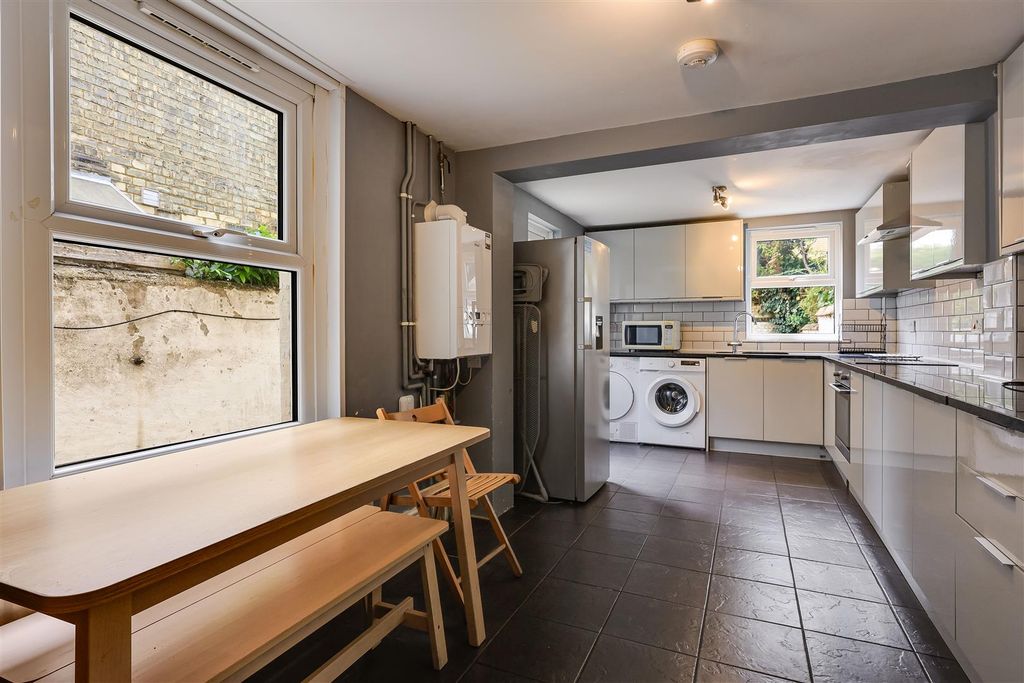 Property photo 3 of 20 Img (5).Jpg
