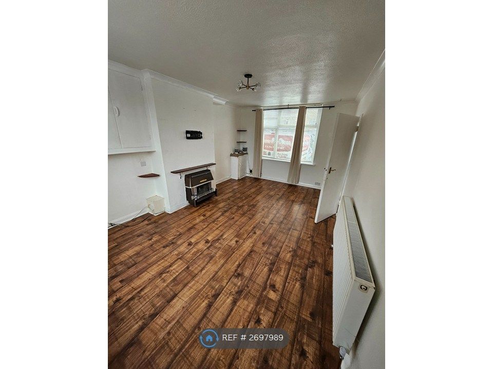 Property photo 2 of 12 Living Room