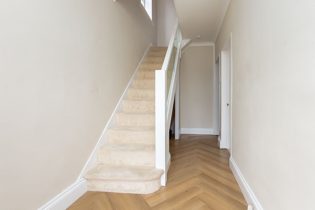 Property photo 2 of 21 2