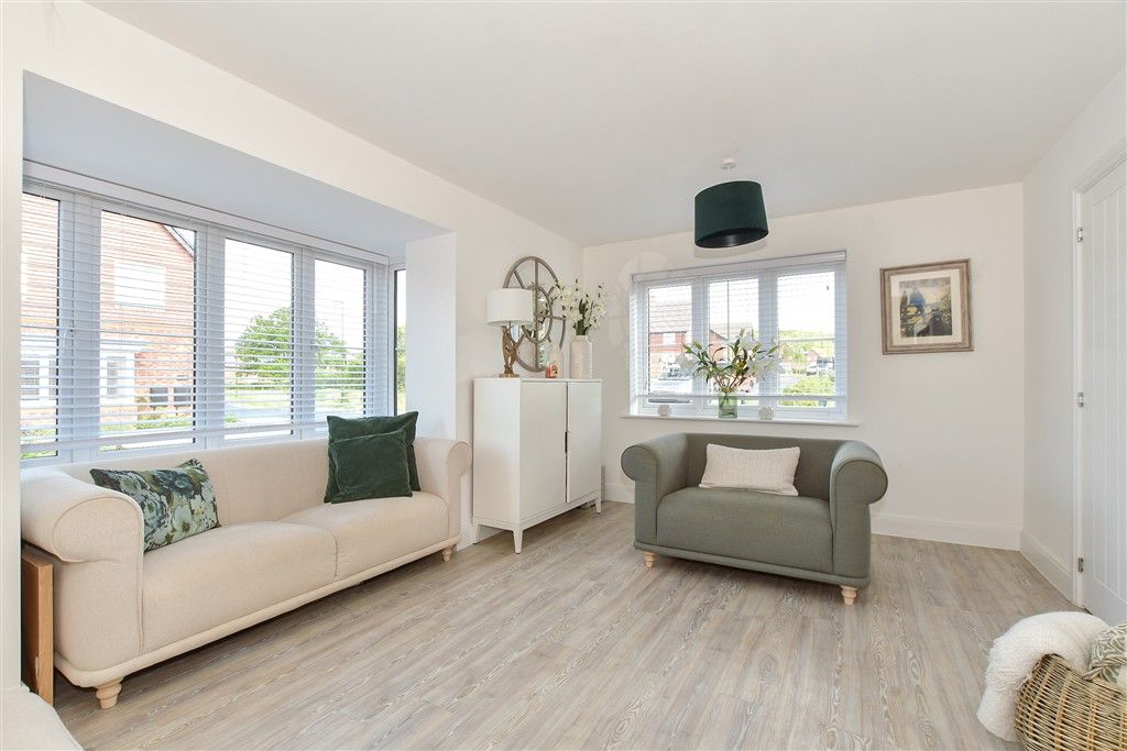 Property photo 2 of 14 Lounge