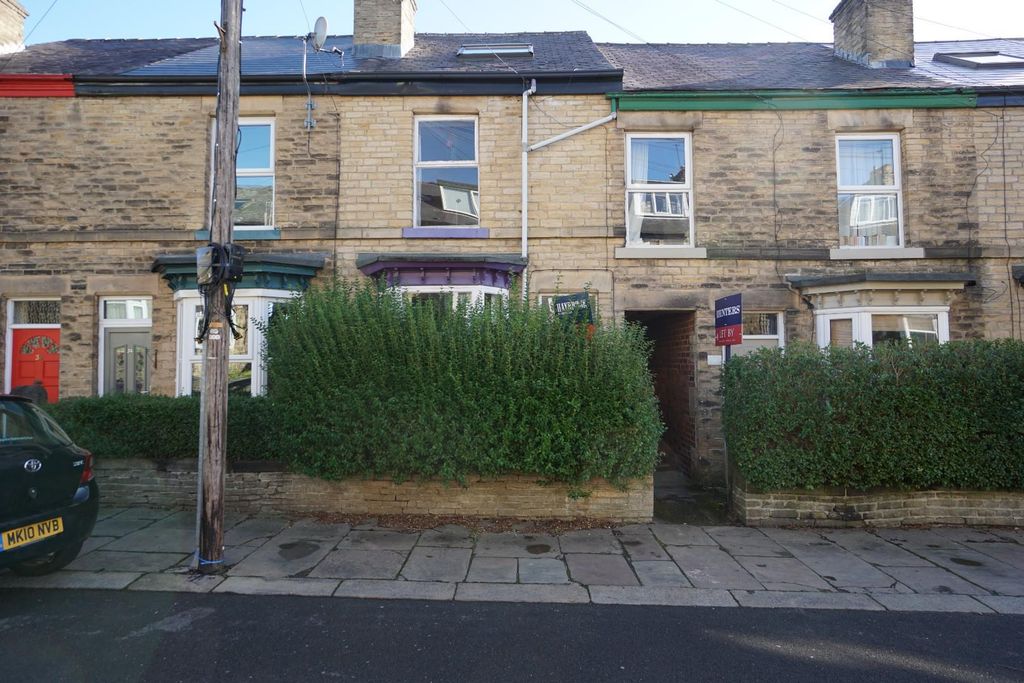 Property photo 1 of 10 Front