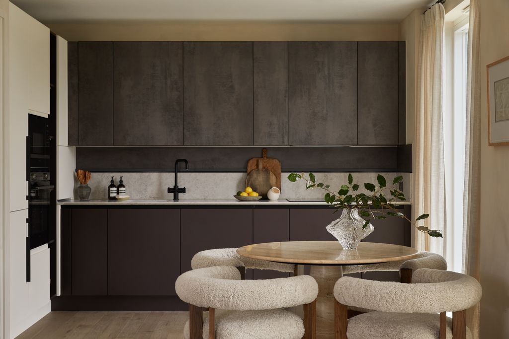 Property photo 1 of 9 Theclayyard_0186_R.Jpg