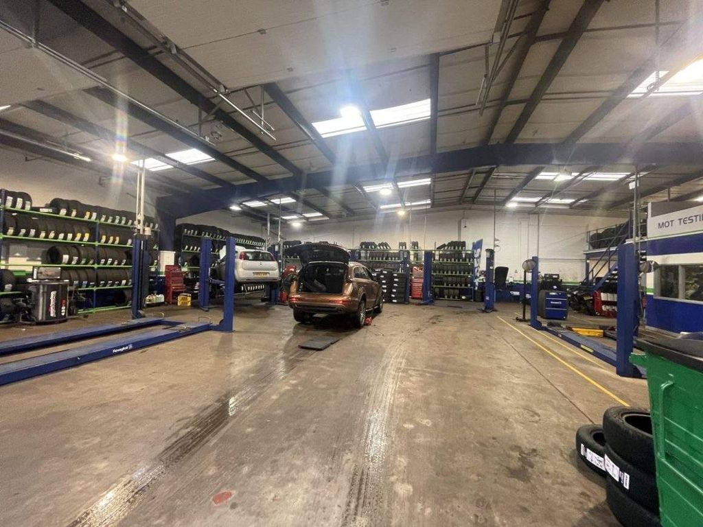 Property photo 3 of 4