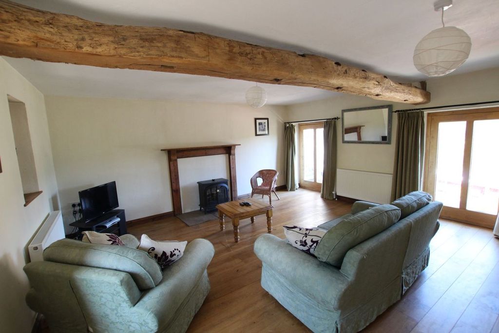 Property photo 3 of 9