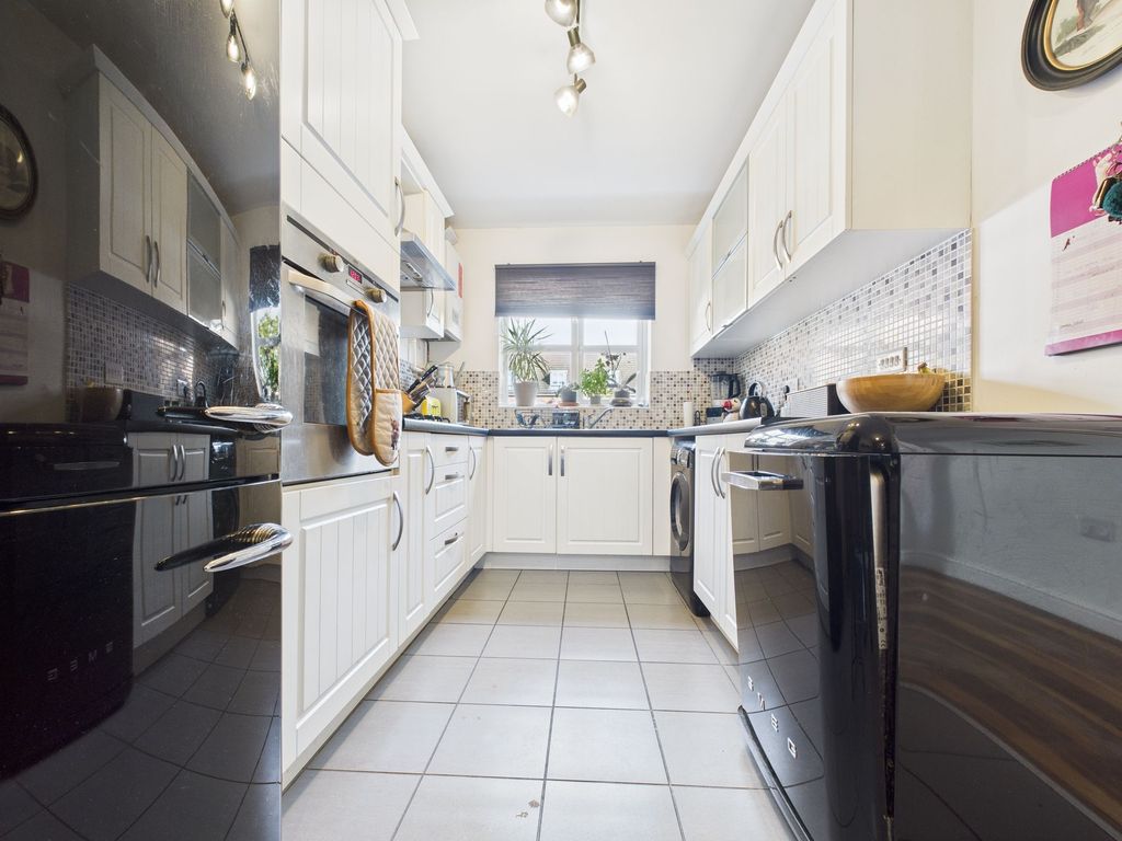 Property photo 3 of 23