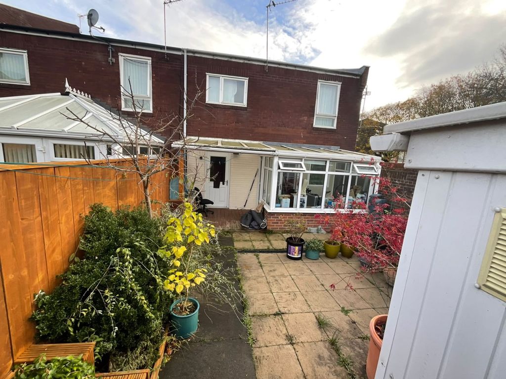 Property photo 3 of 11