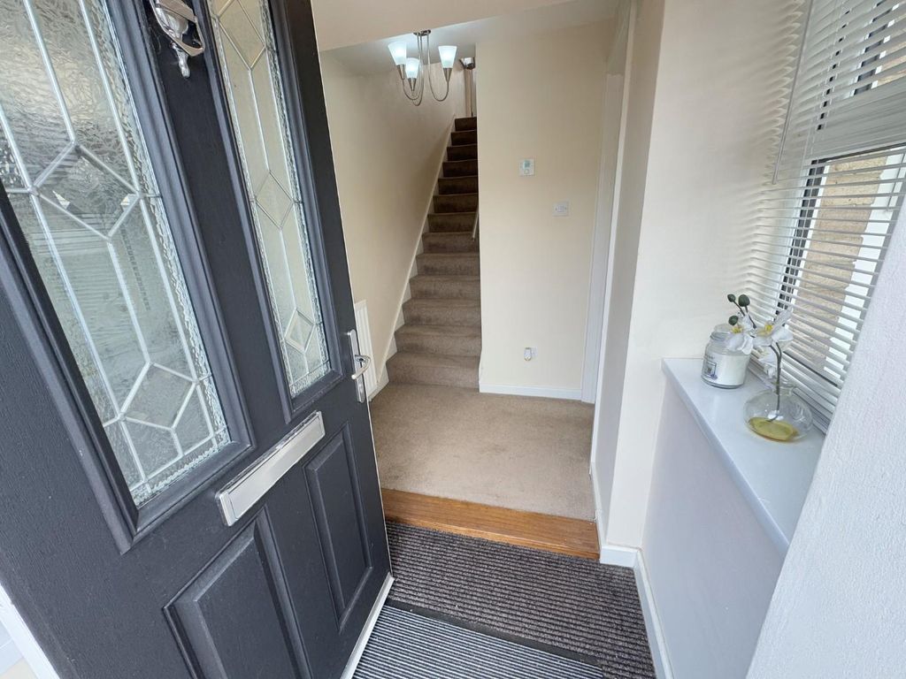 Property photo 3 of 22 Hall