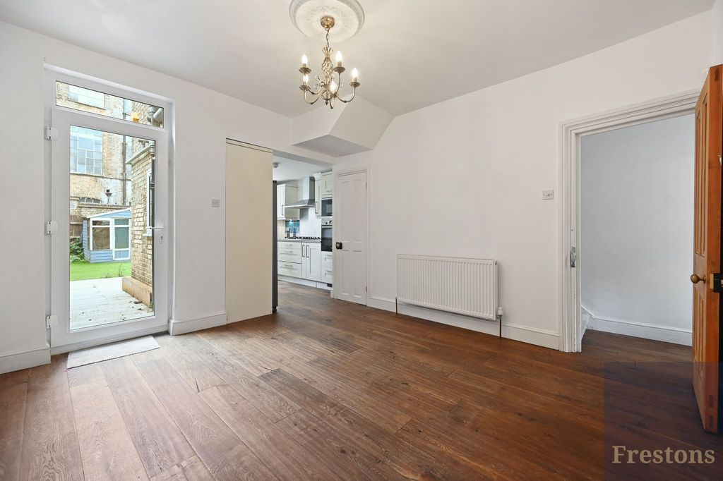Property photo 3 of 12