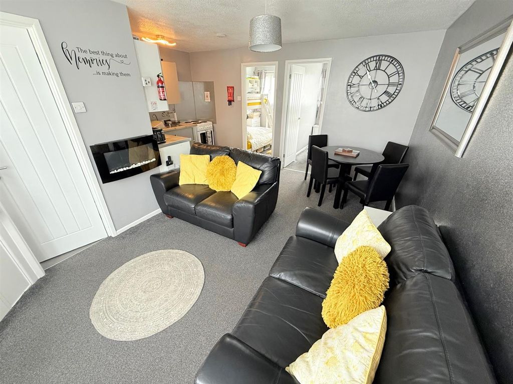 Property photo 3 of 8 Living Space & Kitchen