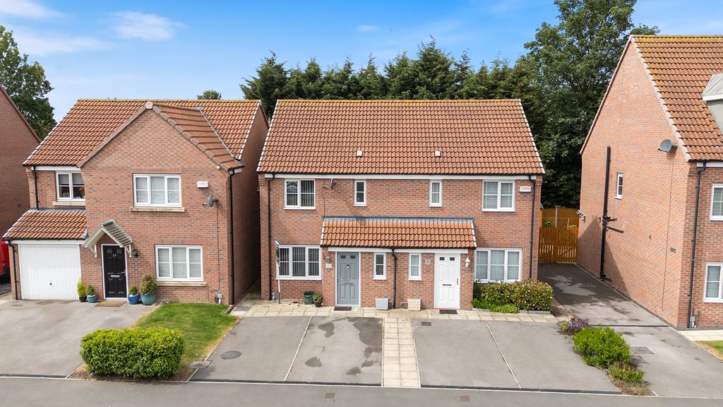 Property photo 2 of 16 31 Dominion Drive, Scawthorpe 01_297