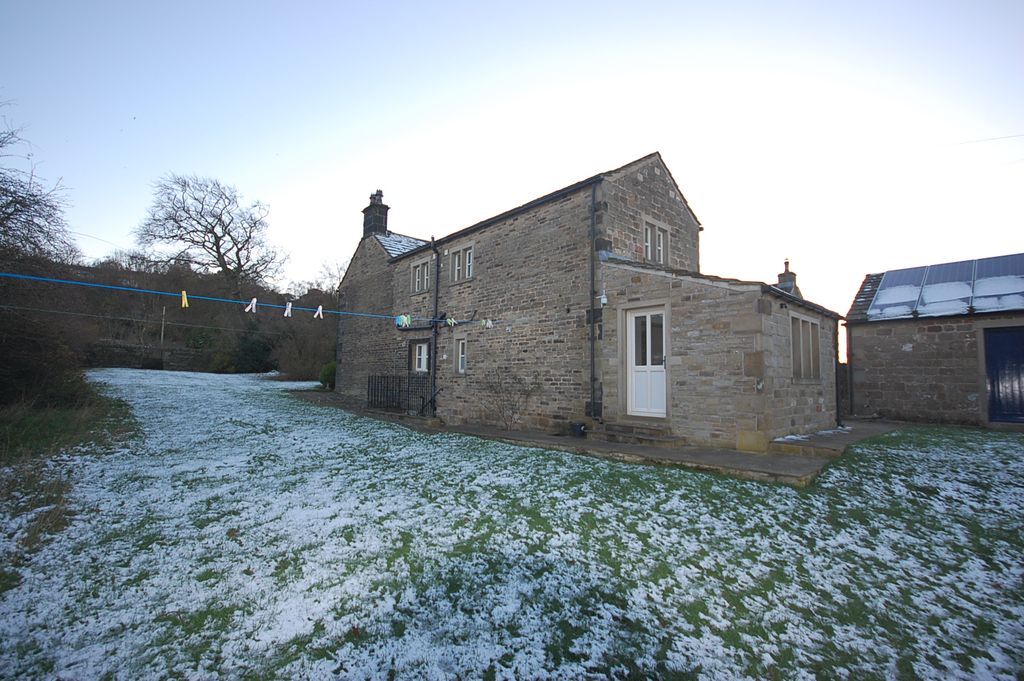 Property photo 2 of 25