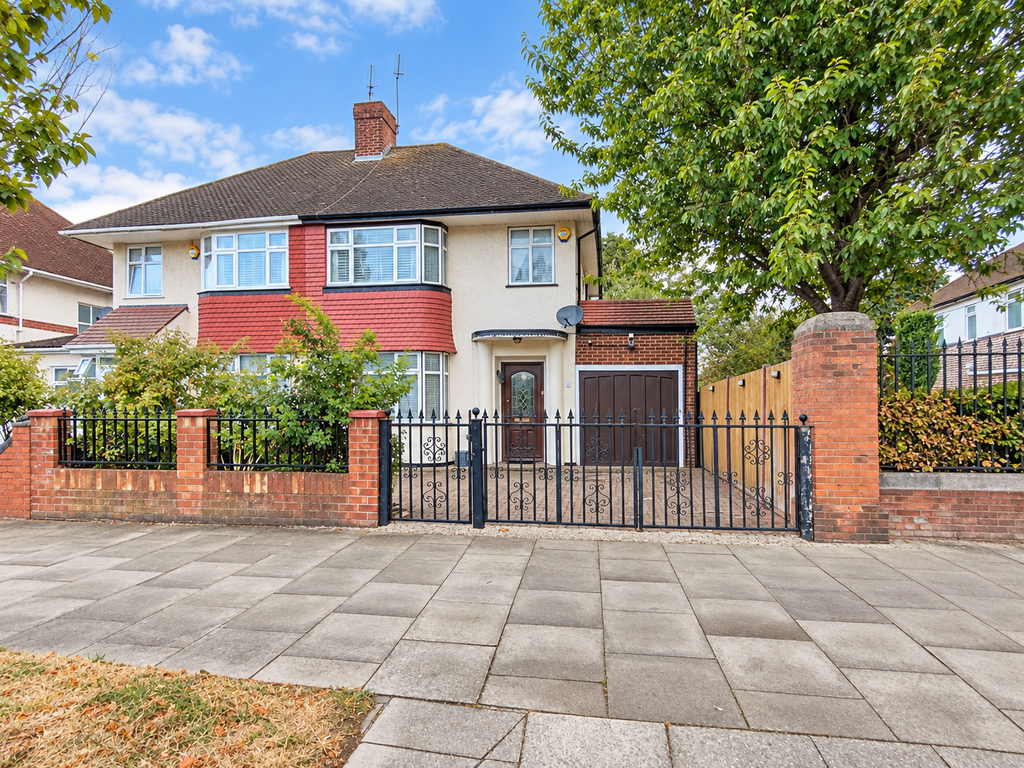 Property photo 1 of 17