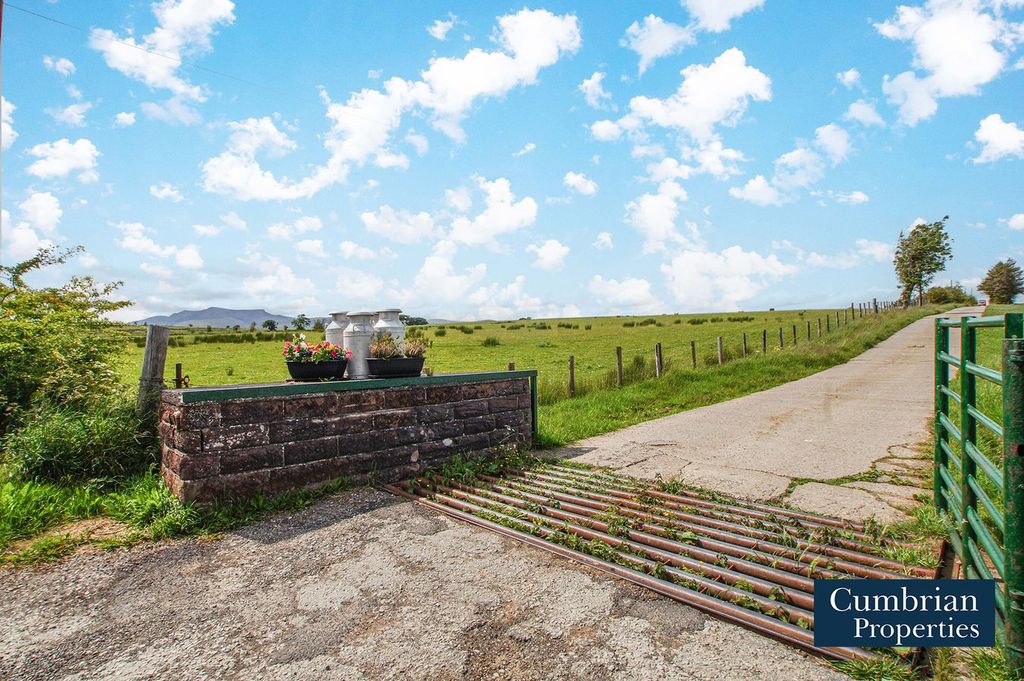Property photo 2 of 18 Access &amp; View