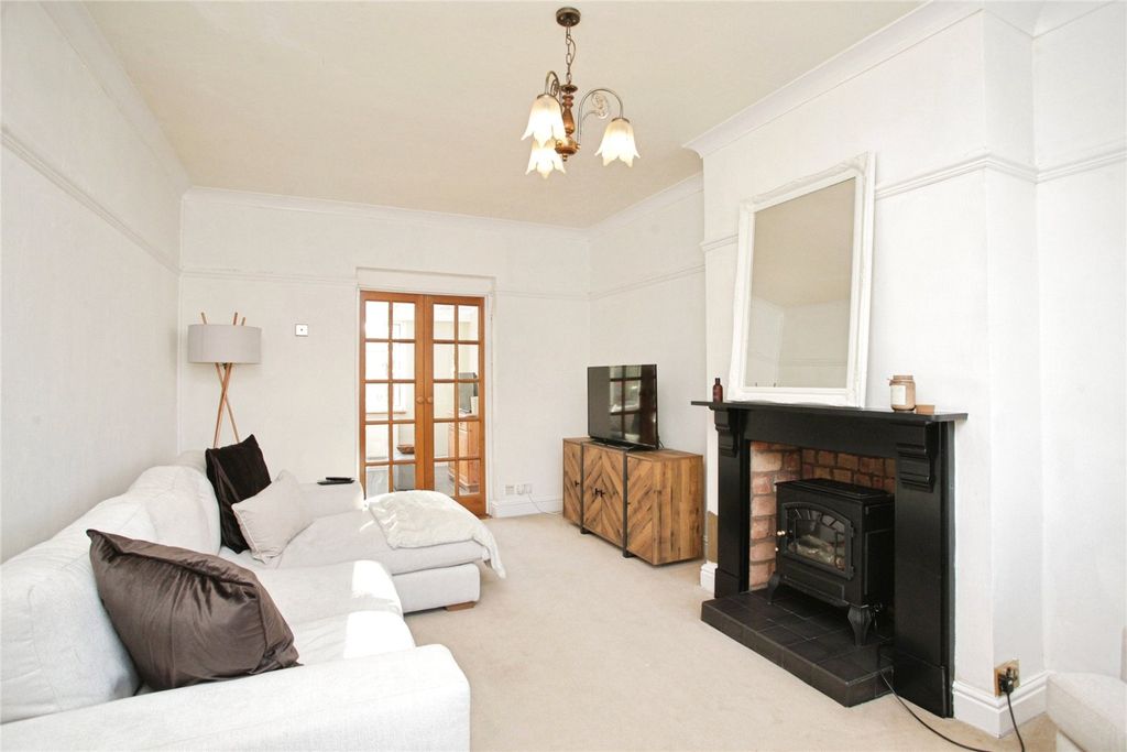 Property photo 2 of 17 Picture No. 04