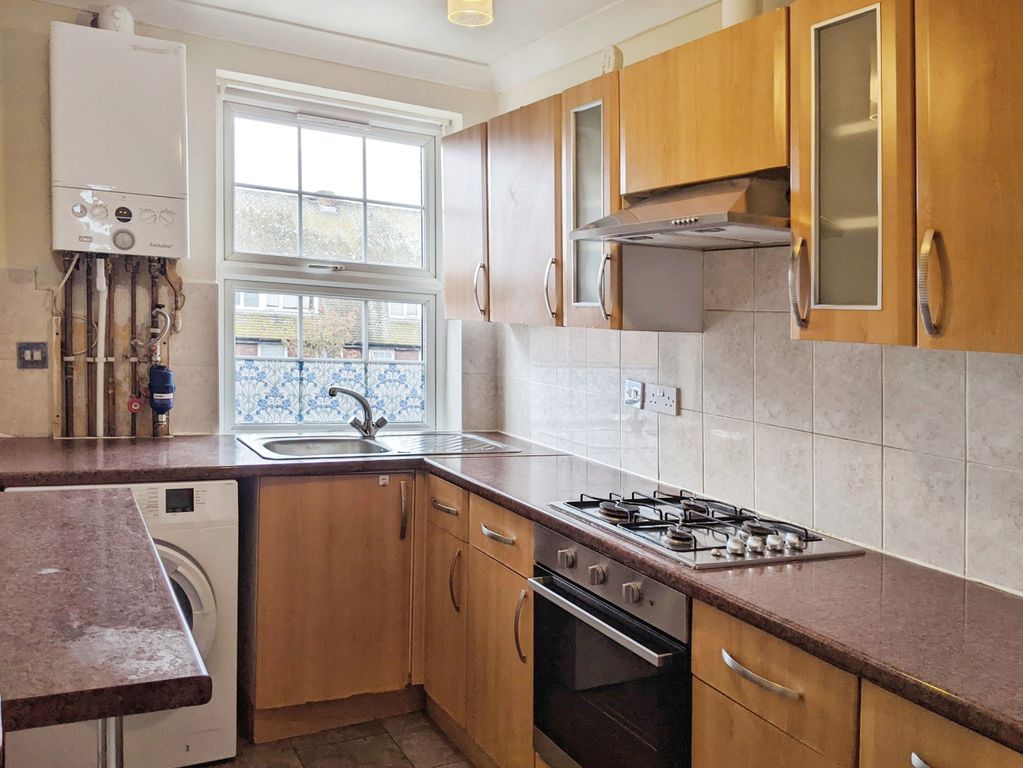 Property photo 2 of 4 Kitchen