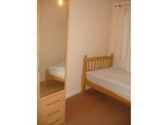 Property photo 3 of 5 Bedroom