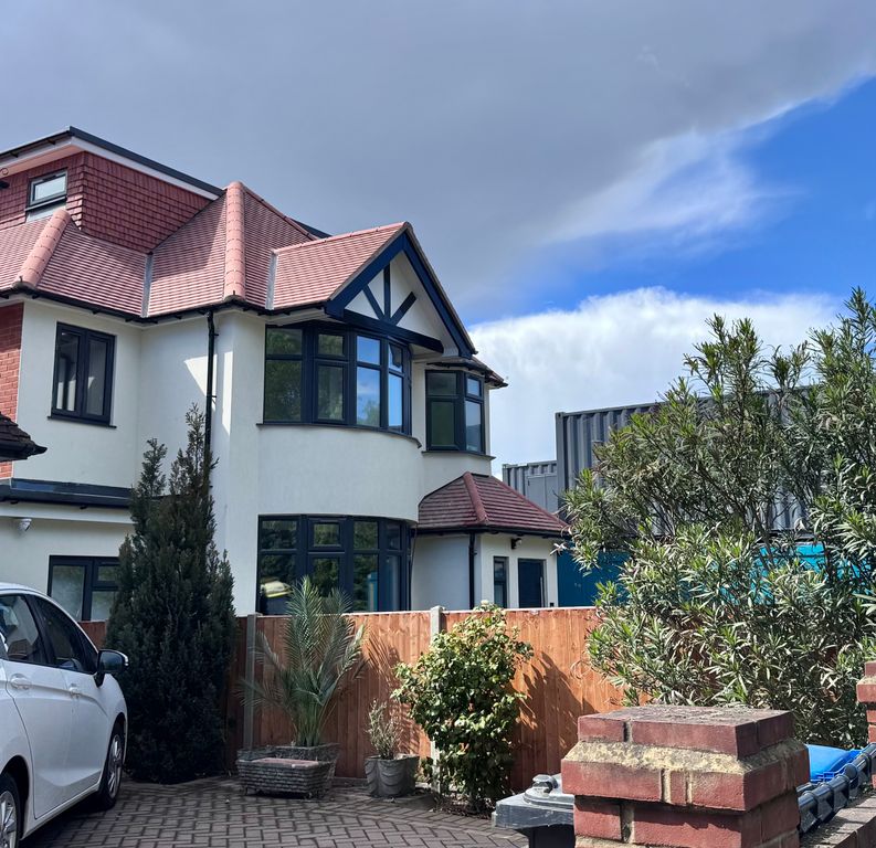 Property photo 2 of 14