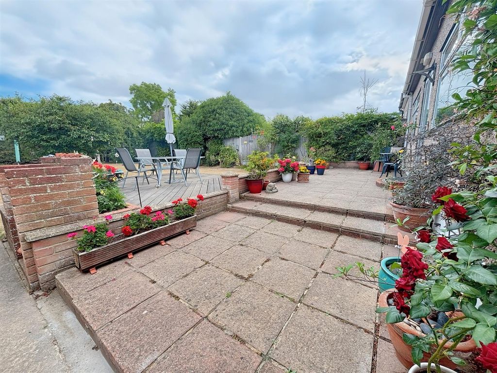 Property photo 2 of 22