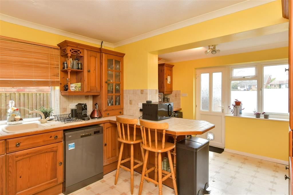 Property photo 3 of 13 Kitchen /Breakfast Room