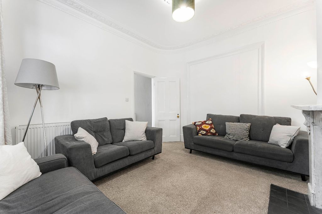 Property photo 3 of 20 Reception Room
