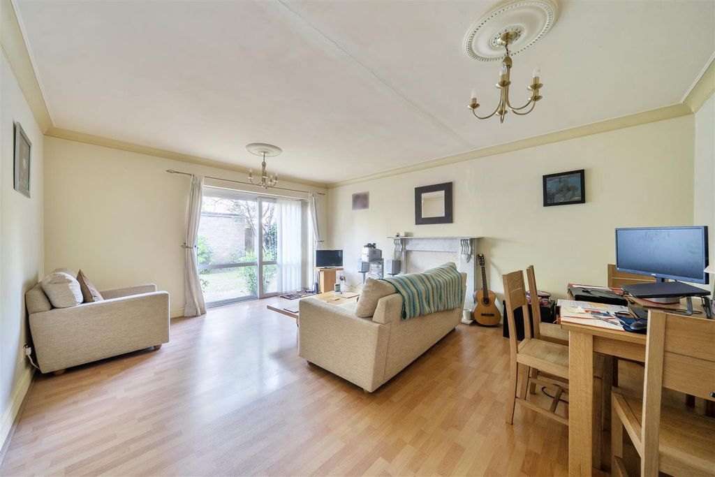 Property photo 2 of 14 1469071-6-6A16c9408c87d.Jpg