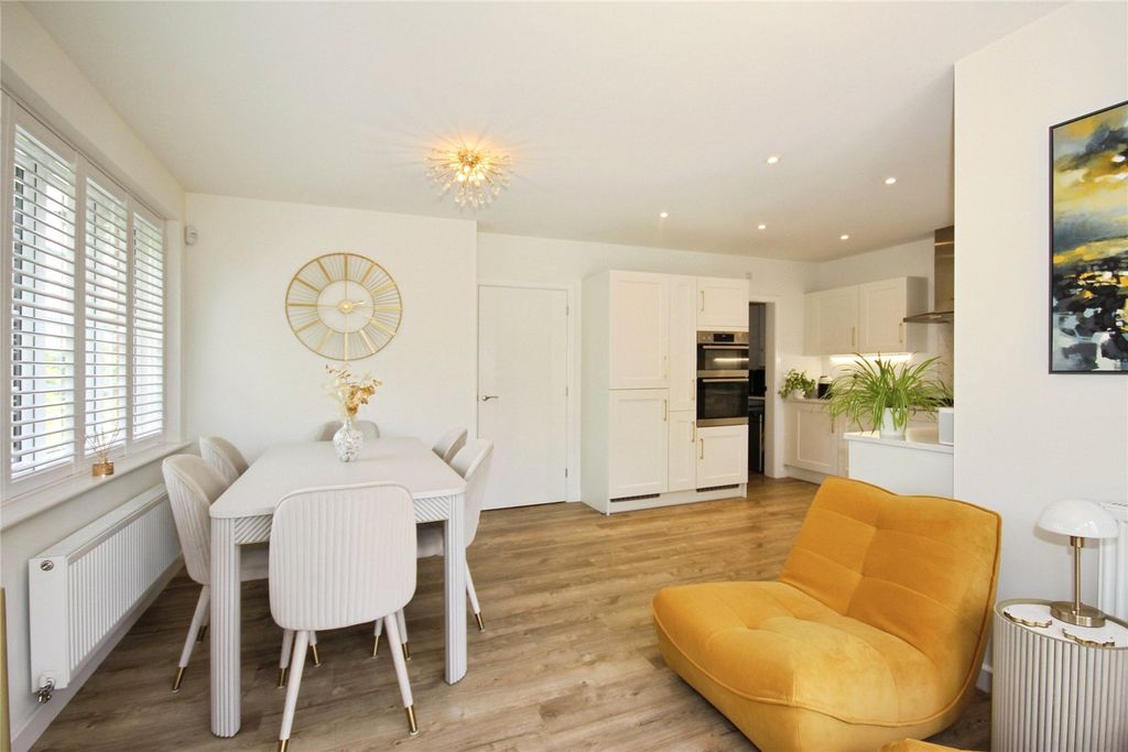 Property photo 2 of 28 Picture No. 05
