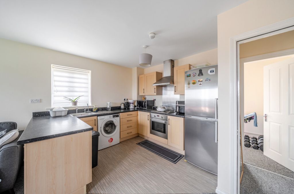 Property photo 3 of 10 1400933-8-696A24c1B4Efd