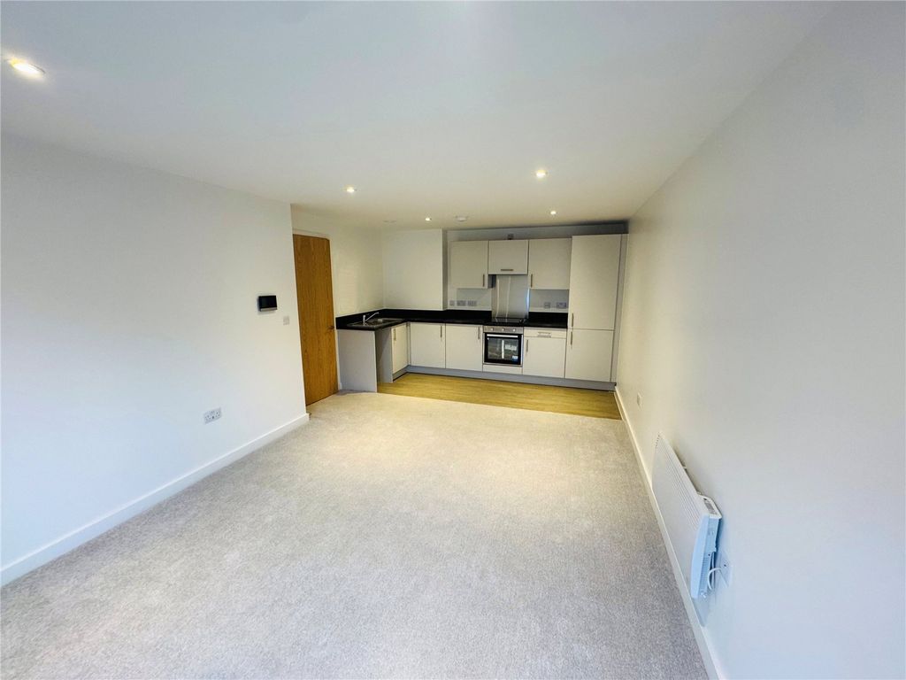 Property photo 3 of 7 Picture No. 14