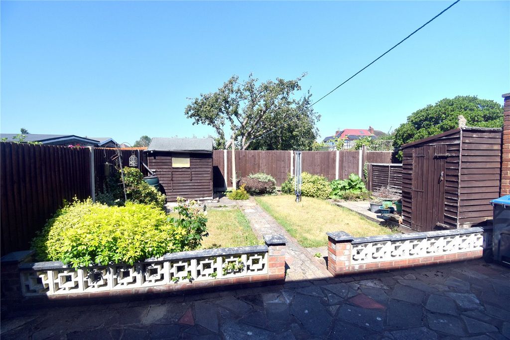 Property photo 2 of 11 Picture No. 18