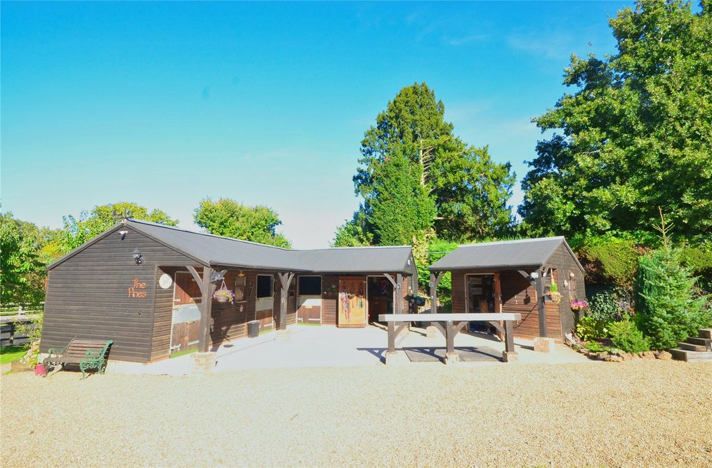 Property photo 2 of 44 Stables