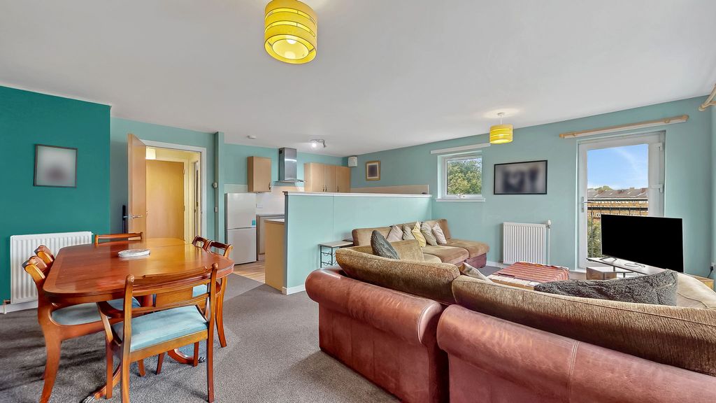 Property photo 3 of 17 19-Web-Or-Mls-1594 Pollokshaws Road Flat 4.1_16