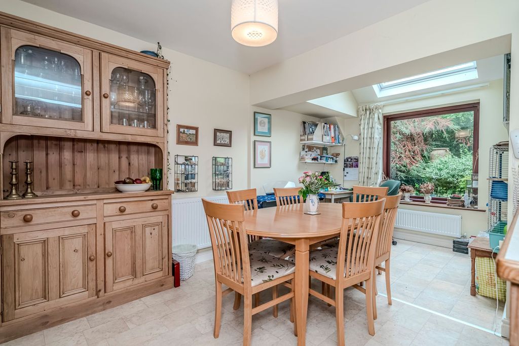 Property photo 2 of 48