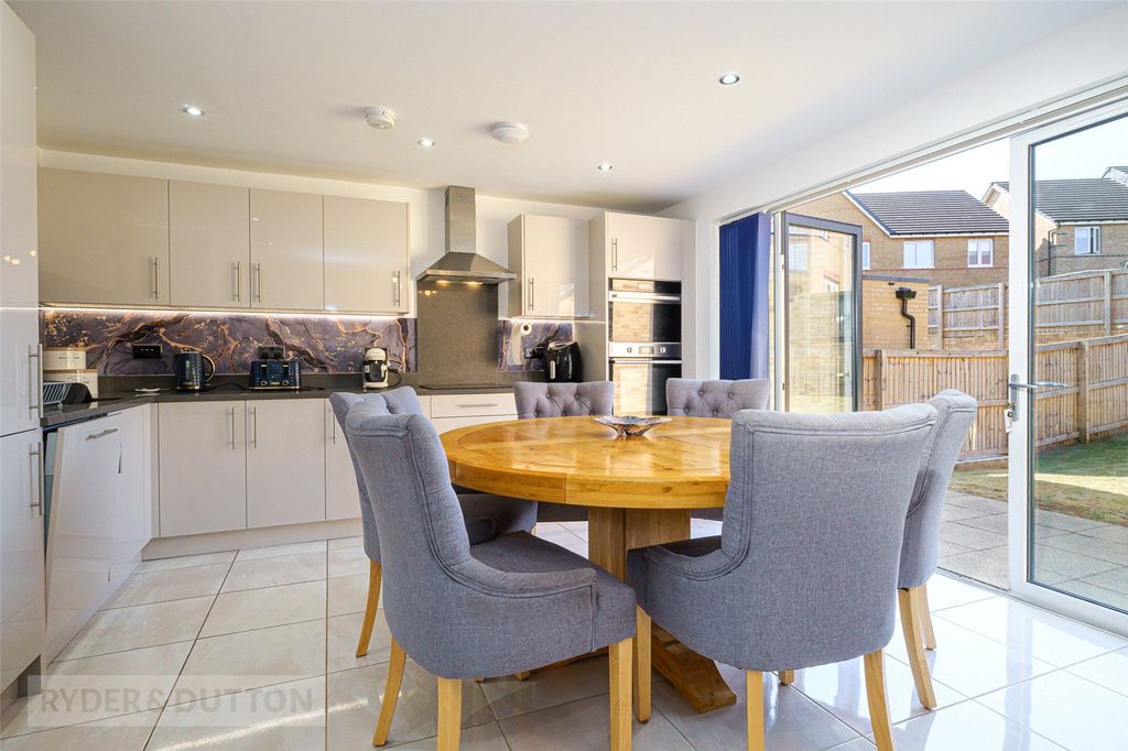 Property photo 3 of 22 Kitchen Diner