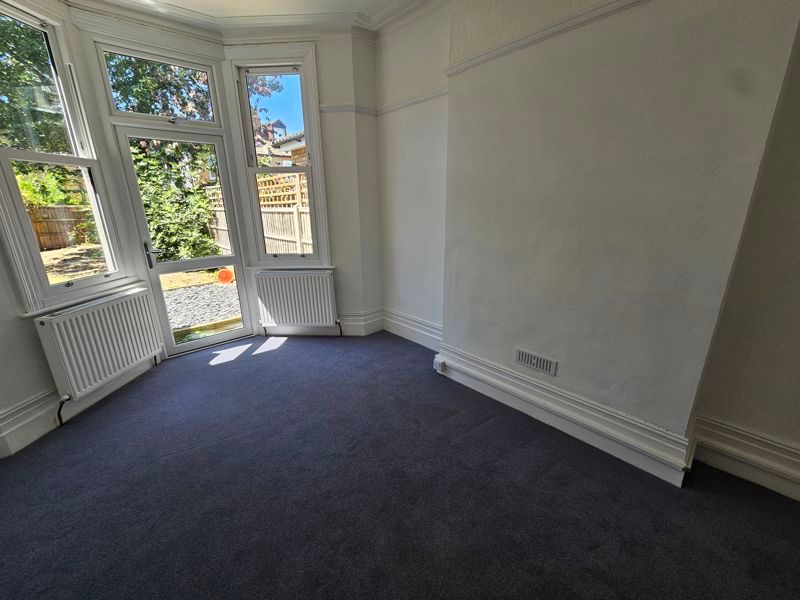 Property photo 3 of 13 Photo 7