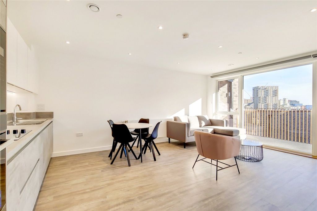 Property photo 1 of 23 Picture No. 05