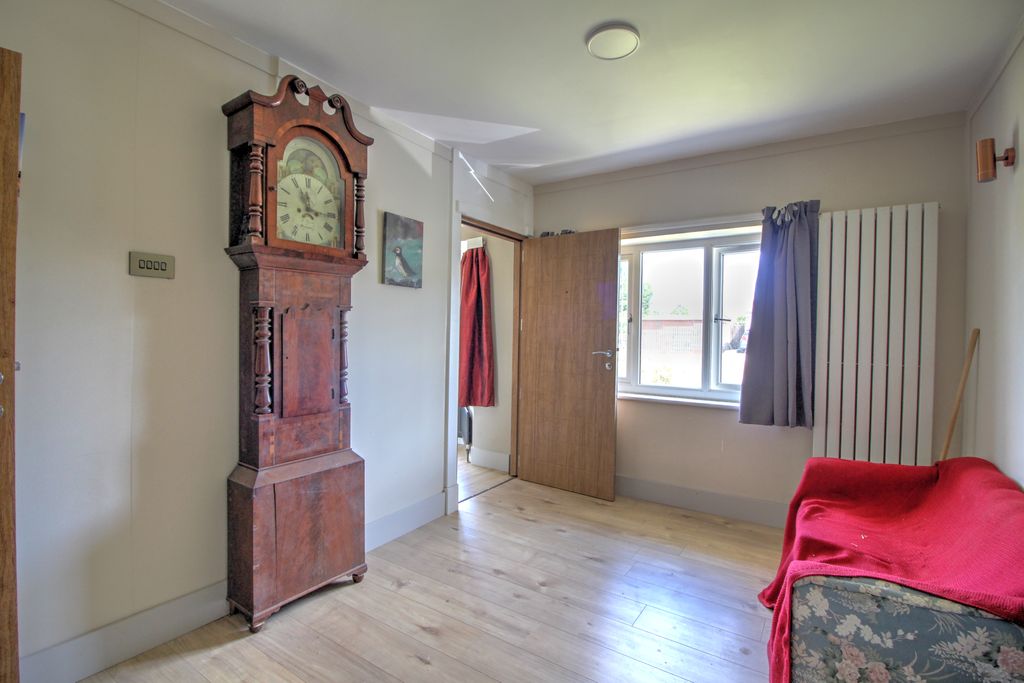Property photo 2 of 21 Img_4484_5_6