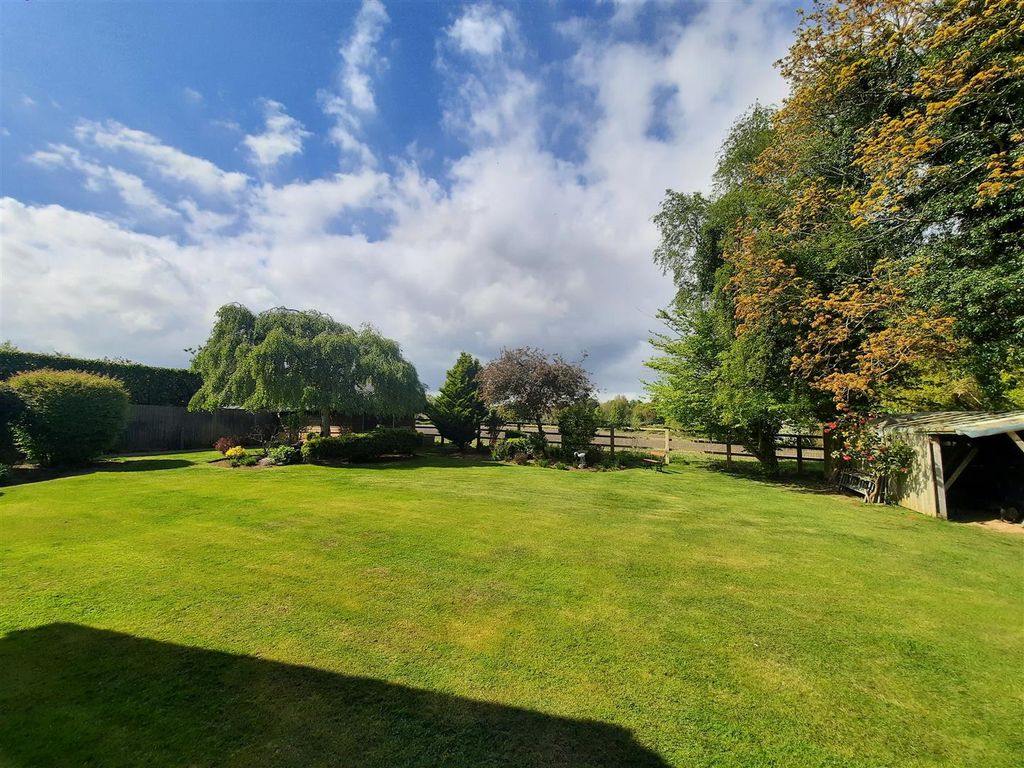 Property photo 2 of 41 Rear Garden