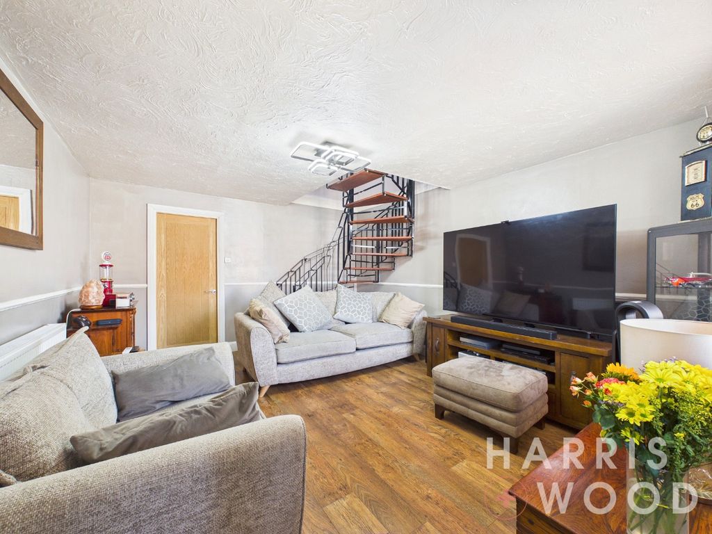 Property photo 2 of 21 5258432