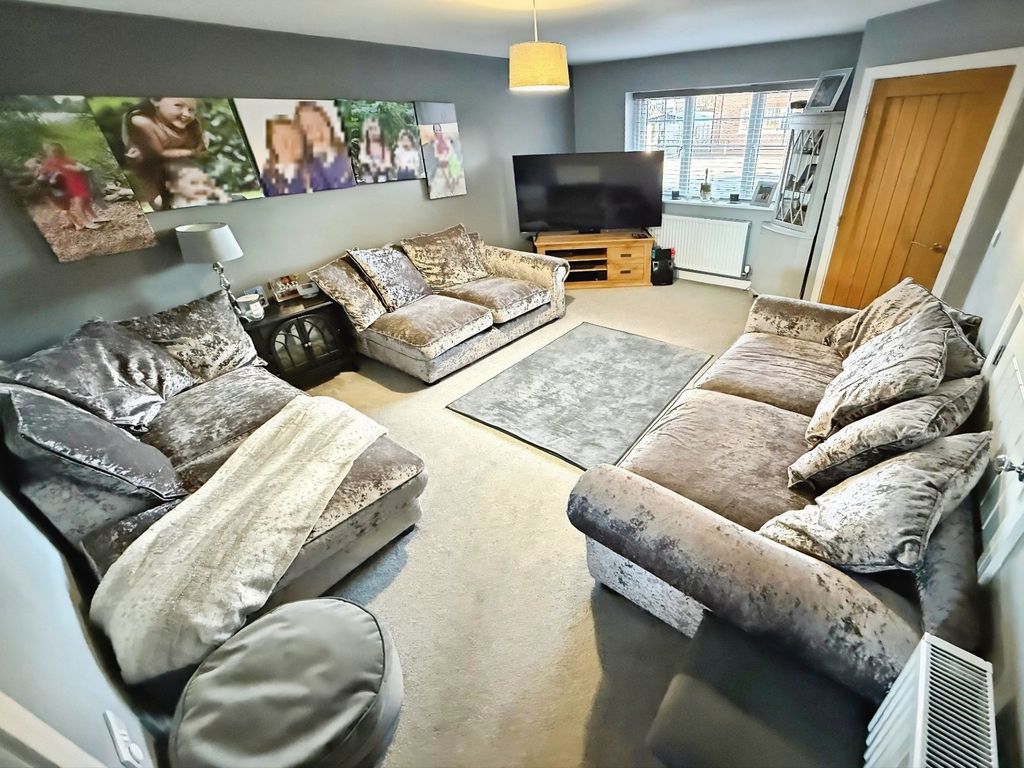 Property photo 2 of 16 Picture No. 02